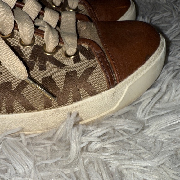 Michael Kors shoes and scarf set Brown and Tan women’s Shoes - Picture 11 of 16